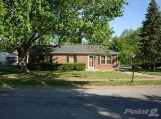 1923 Lovers Ln, Paris, KY 40361