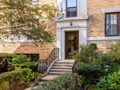 415 Washington St APT 6, Brookline, MA, 02446