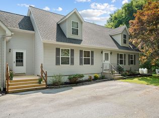 53 Hunts Brook Rd, Quaker Hill, CT 06375