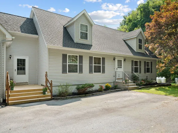 53 Hunts Brook Road, Waterford, CT 06375