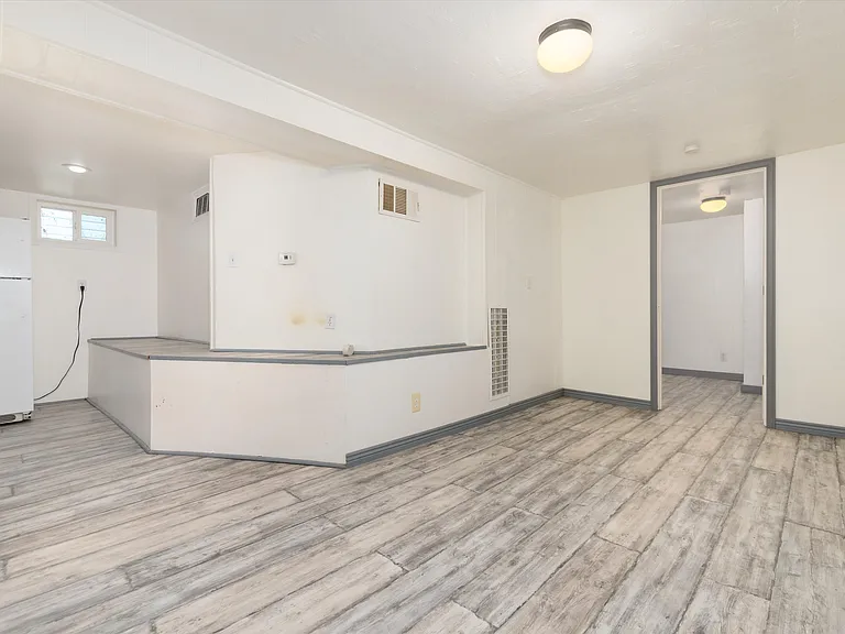 735 Colorado Blvd — Photo 14