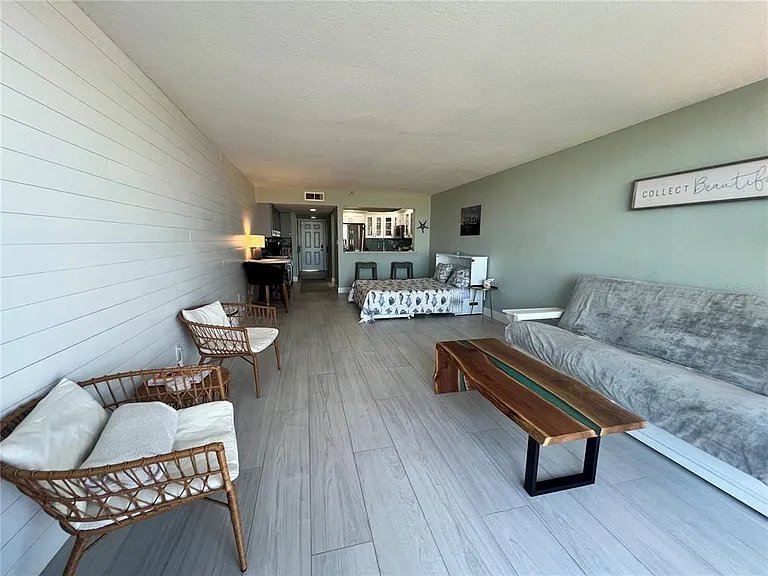 1250 Gulf Blvd #405 — Photo 10