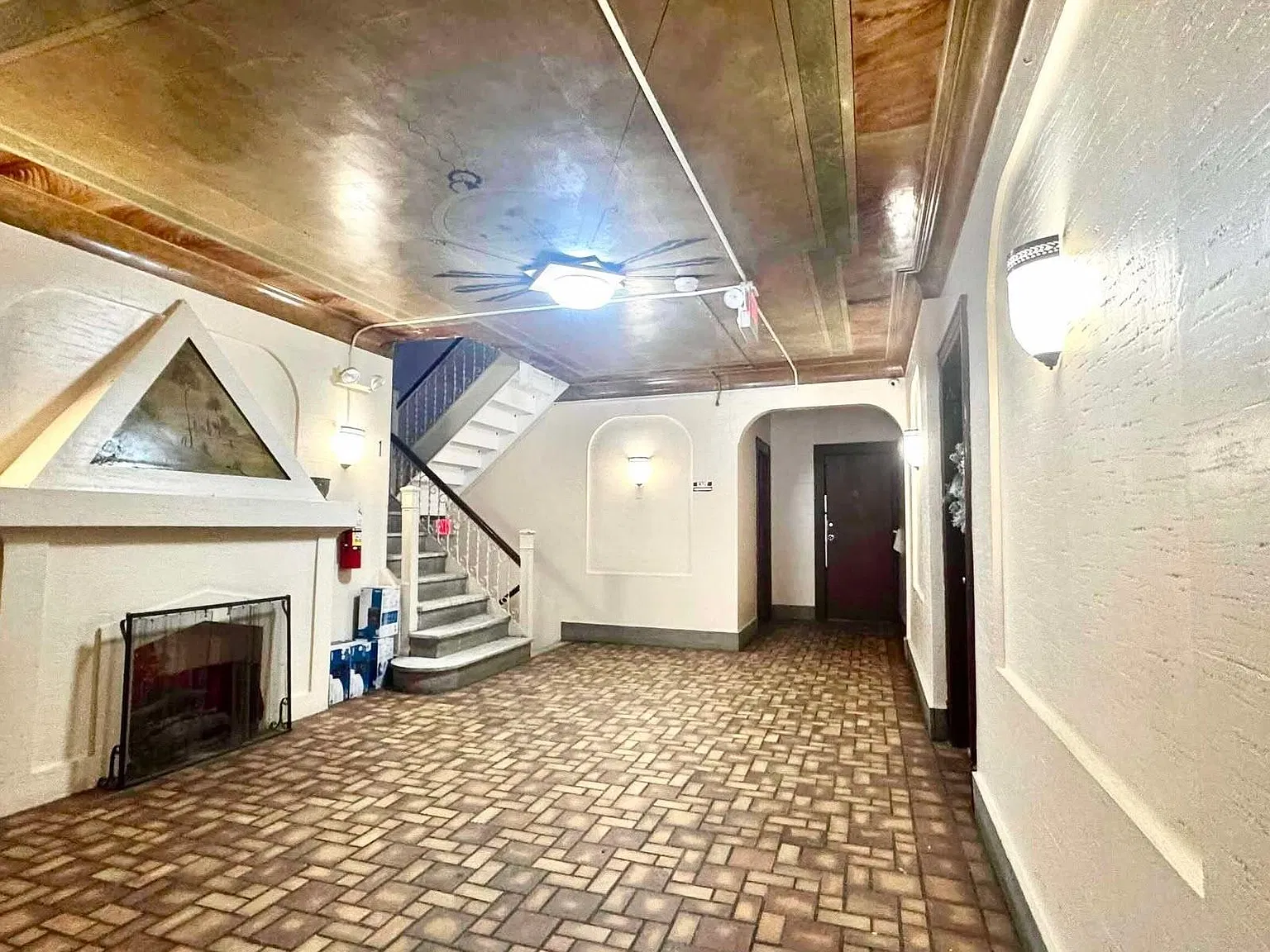 1 bed, 1.0 bath, $1,850 — Photo 3