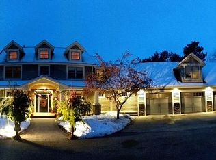 515 E Cove Rd, Hudson, WI 54016