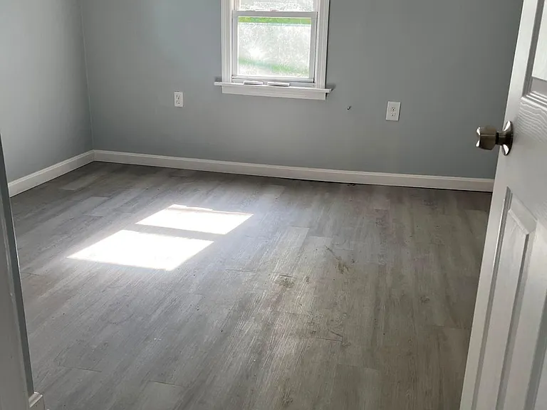 87-87.5 Eastern Ave — Photo 14
