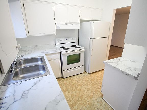 3rd image of 9522 Pleasant Ave S