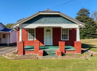 21405 Seminary St, Hollow Rock, TN 38342
