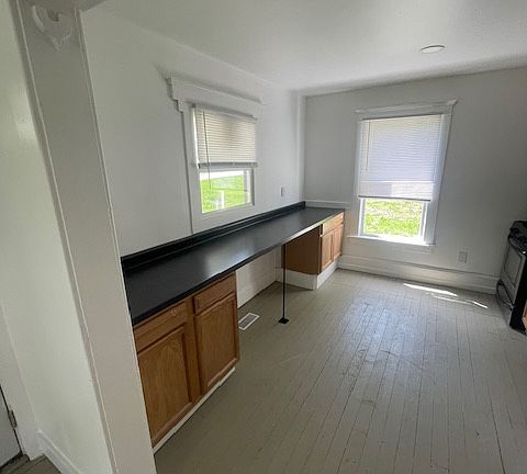 3rd image of 2522 Tyson St #A