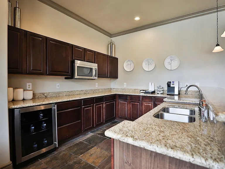 Enclave At Woodbridge — Photo 25