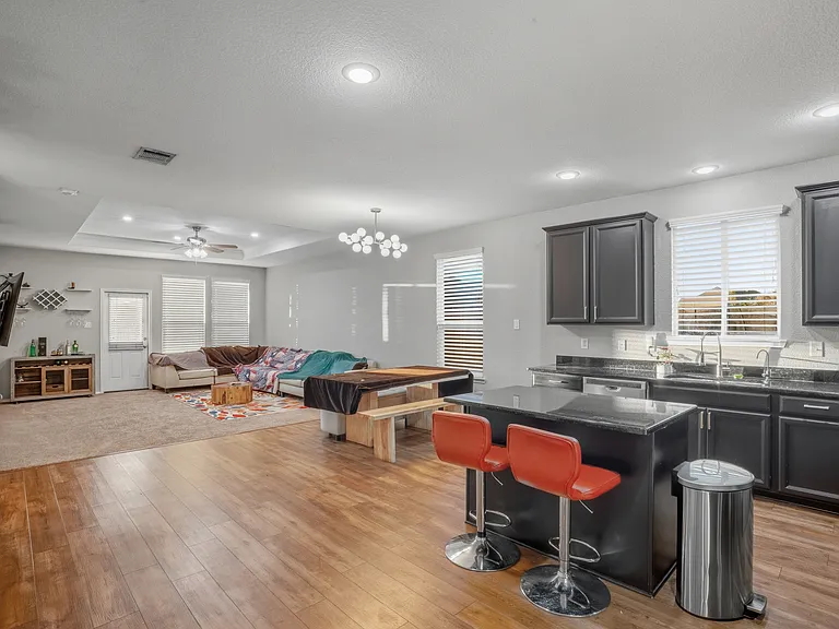 8101 Kurgan Trl — Photo 7