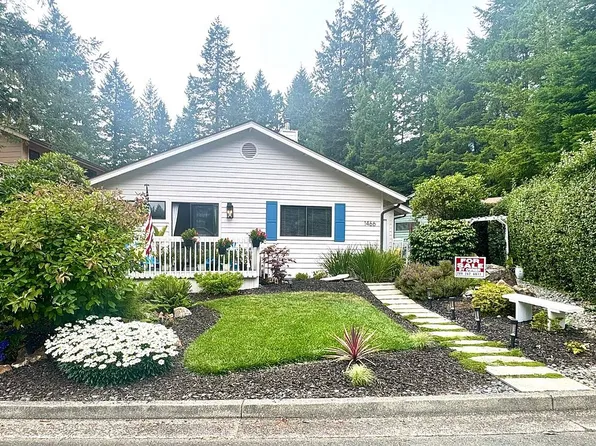 1466 Glenwood Dr, Brookings, OR 97415