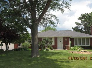 515 Skyline Blvd, Green Bay, WI 54302