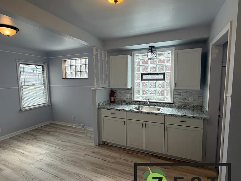 19143 Fairport St — Photo 3
