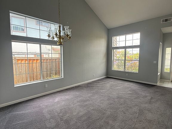3rd image of 106 Catalina Dr