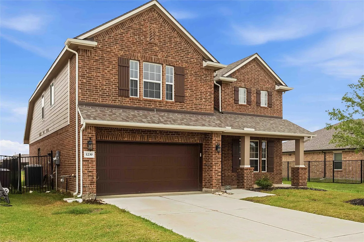 Building Photo - 1239 Cascade Hills Dr