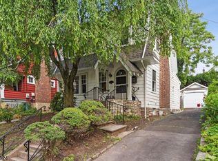 26 Manley Ter, Maplewood, NJ 07040