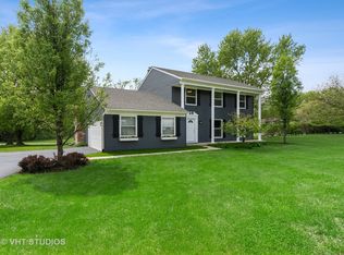 5N588 Quail Ct, Saint Charles, IL 60175