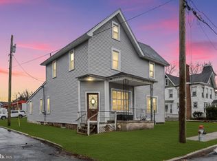 104 Maple St, Clayton, NJ 08312