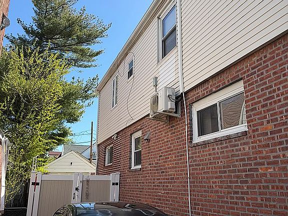 3rd image of 7519 188th St