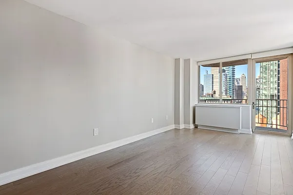 Rented by Greystar | media 39