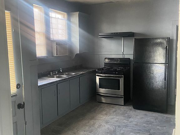 3rd image of 1769 Lafreniere St
