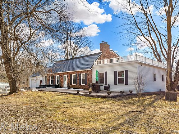 3rd image of 8665 Meskill Rd