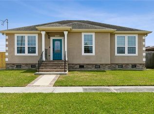 3317 Volpe Dr, Chalmette, LA 70043