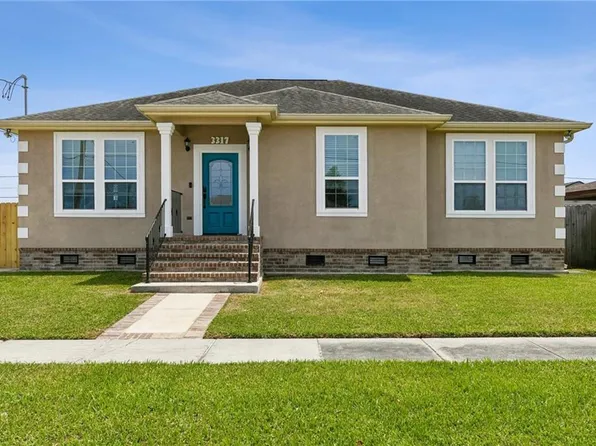 3317 Volpe Dr, Chalmette, LA 70043