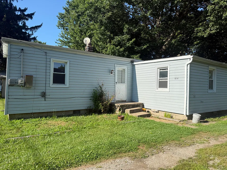 914 Oakwood Blvd
