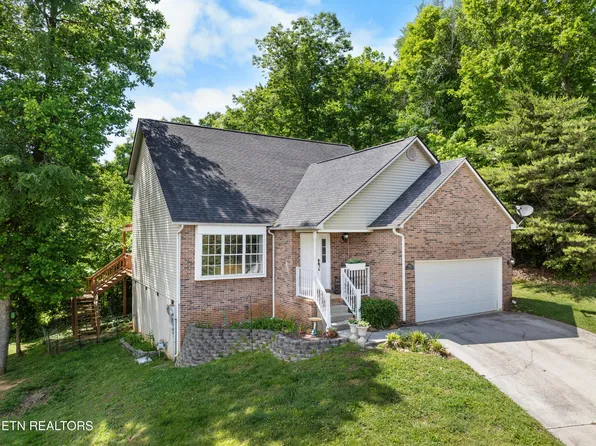 1004 Sugar Creek Ln, Knoxville, TN 37920