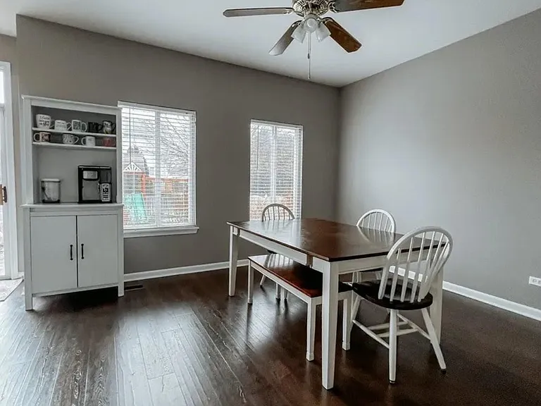 2525 Stonybrook Dr — Photo 4