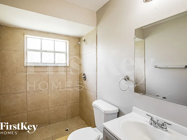 10352 SW 208th Ln — Photo 17