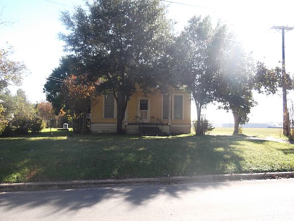 2nd image of 2313 W Lake Dr