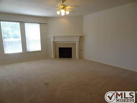 4th image of 5867 Aylworth Dr
