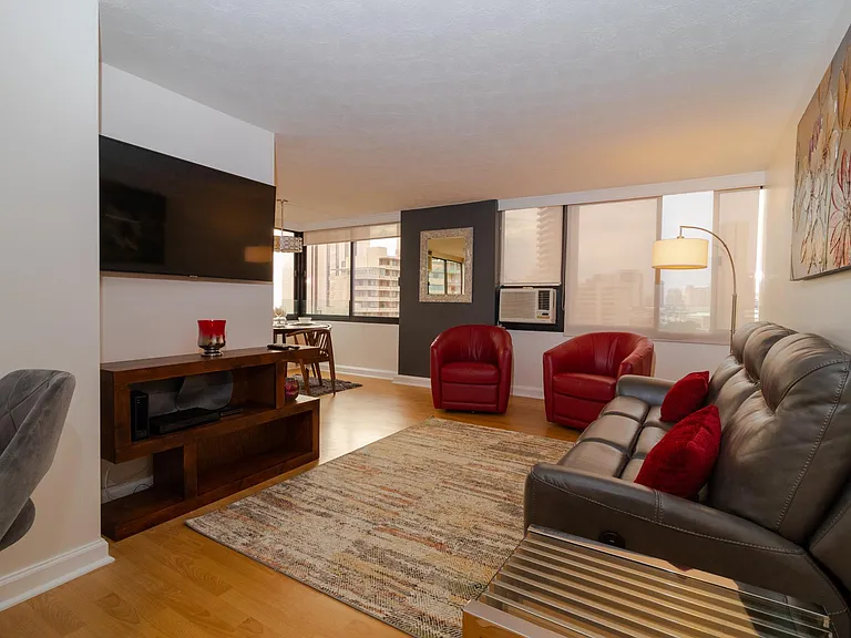 343 Hobron Ln #1404 — Photo 11