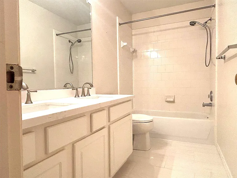 9514 Leaning Tree Ln — Photo 27