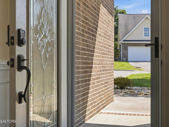 5th image of 113 Meridian Way
