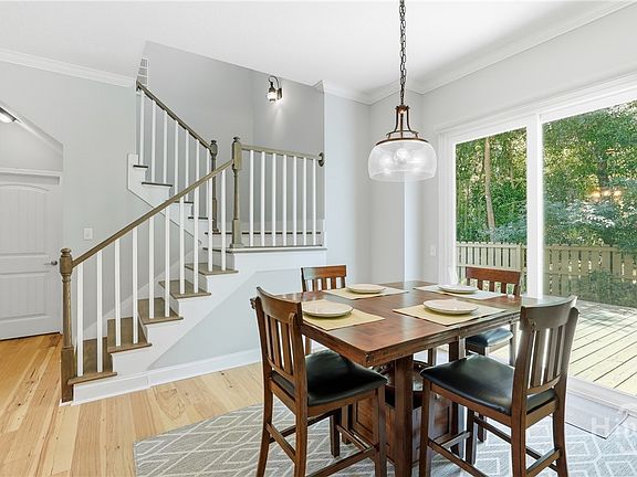 5th image of 215 Goodman Drive