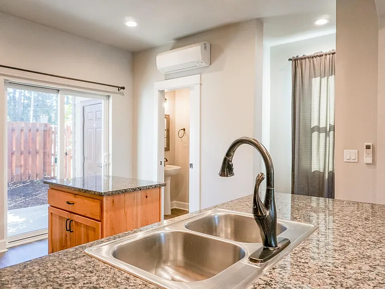 8701 SW Spruce St #14 — Photo 6