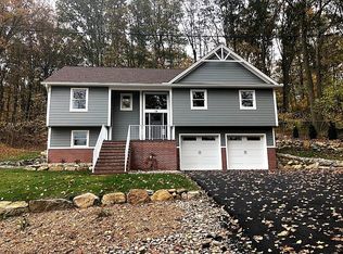 18 Cayuga Ave, Landing, NJ 07850