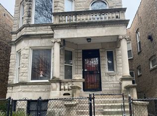 3827 W Monroe St, Chicago, IL 60624