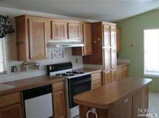 1014 Maple Dr, Windsor, CA 95492