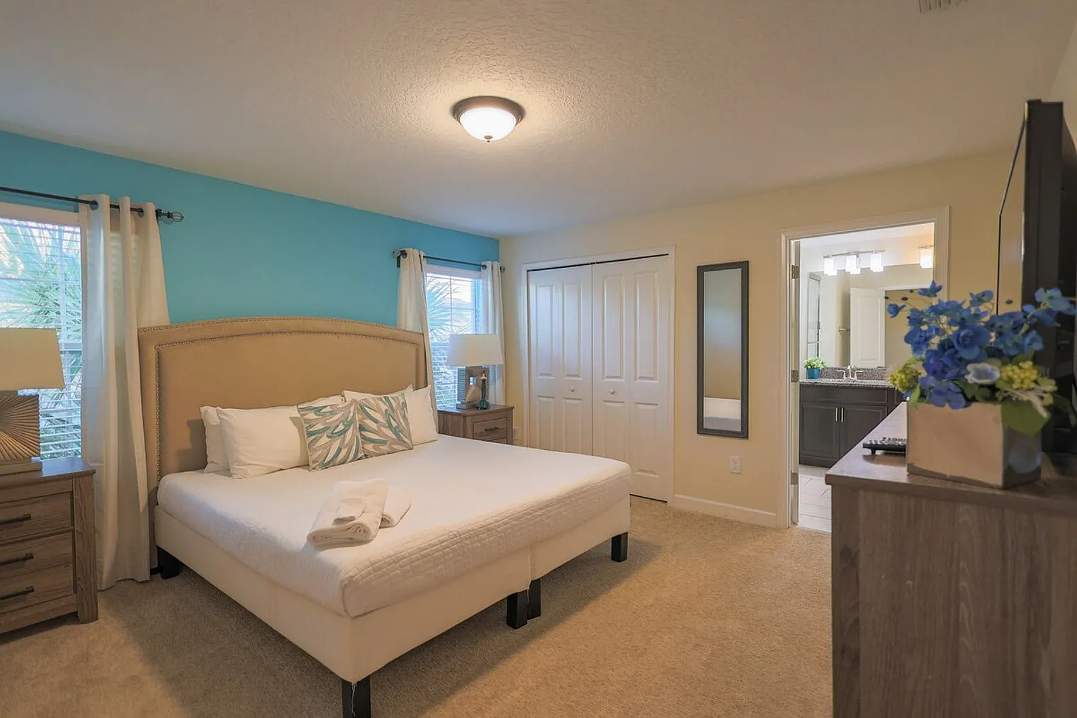 4 bed, 3.0 bath, 1915 sqft, $4,260 — Photo 4