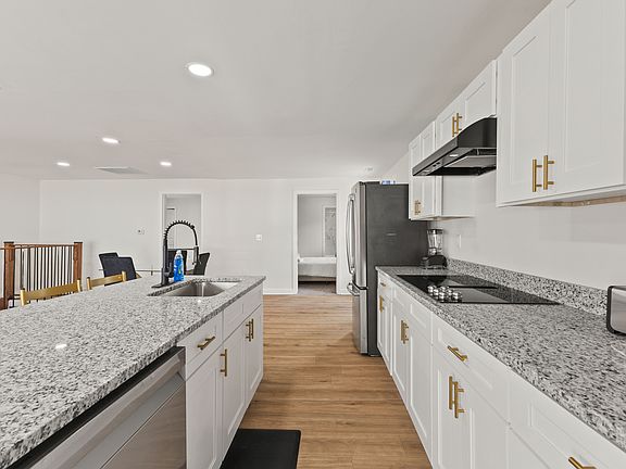 3rd image of 1429 Udell St #1
