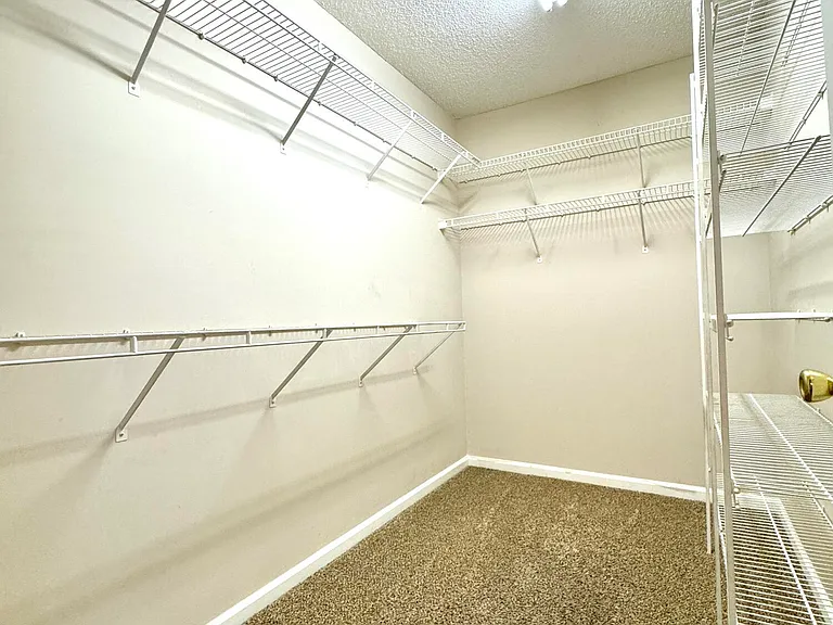 521 Jimmies Creek Dr — Photo 16