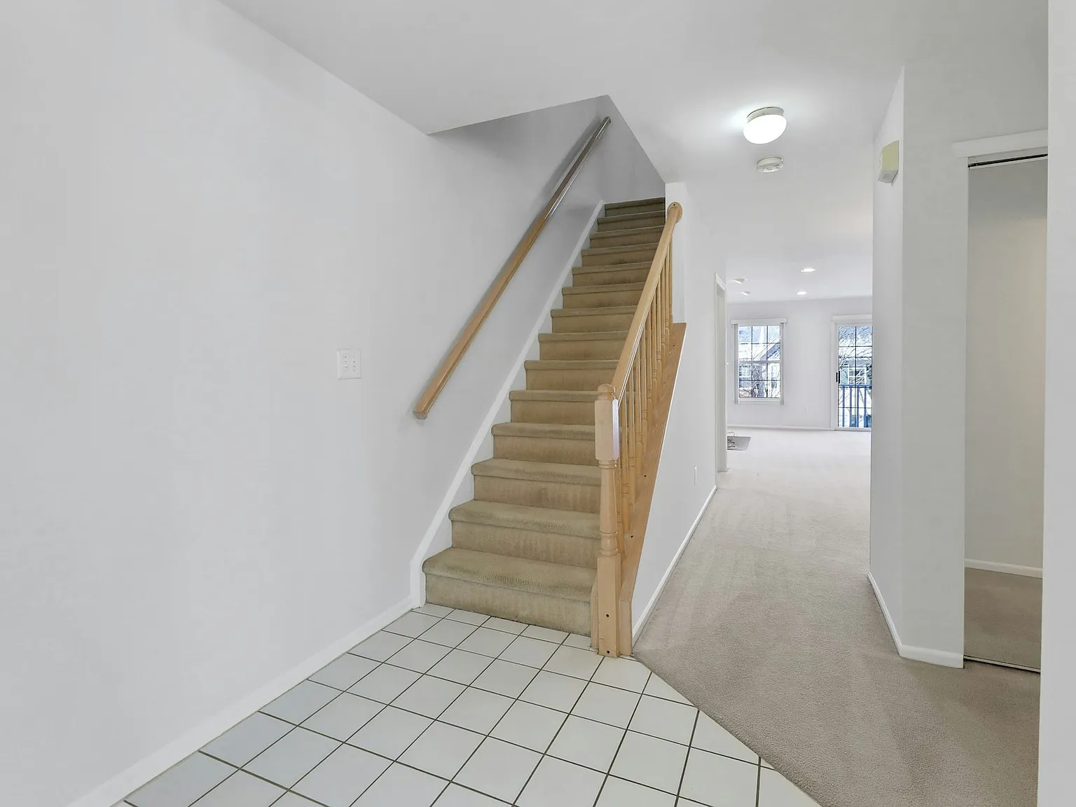 2 bed, 2.5 bath, 1356 sqft, $3,300 — Photo 4
