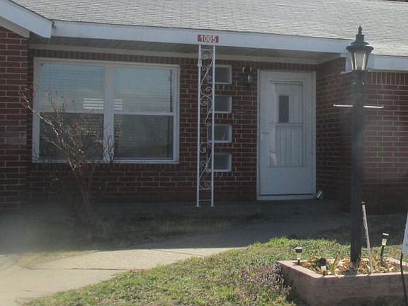 2nd image of 1005 Bowman Dr