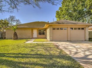 9734 Charmont Rd, La Porte, TX 77571