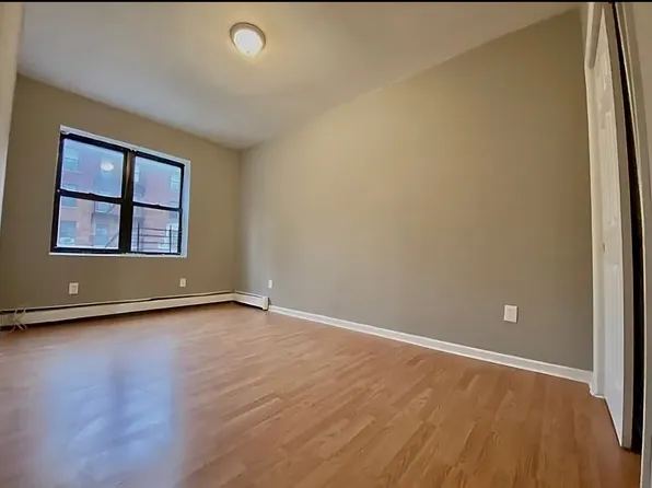 387 Sumpter Street image 8 of 13