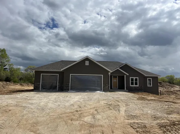 2357 Wallace Lake Rd ROAD, West Bend, WI 53090